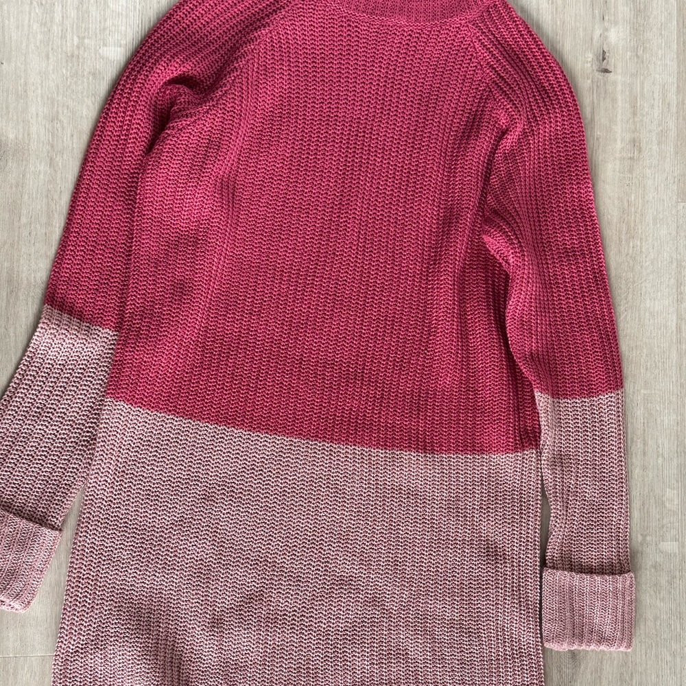Pink Lily pink sweater new.